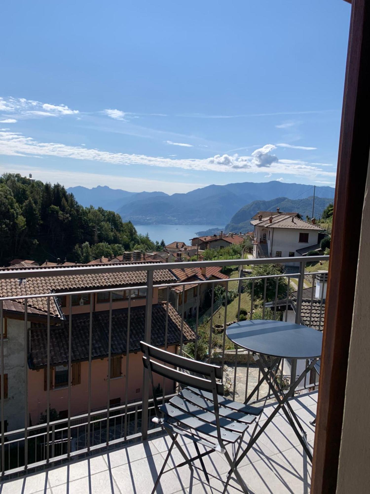 Casa Savina - Stupenda Vista Lago E Monti Plesio ภายนอก รูปภาพ