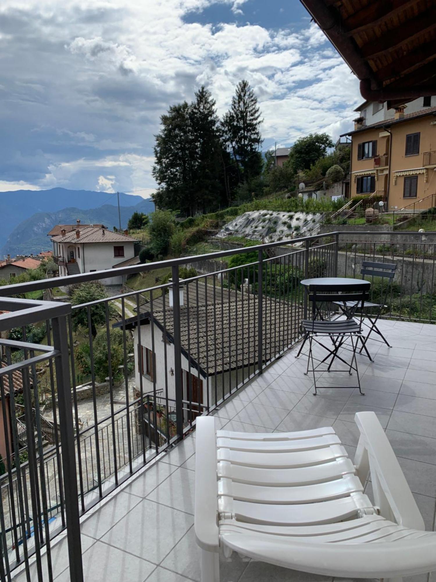 Casa Savina - Stupenda Vista Lago E Monti Plesio ภายนอก รูปภาพ